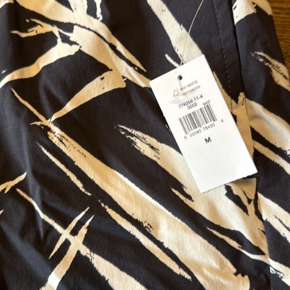 GAP 6” Swim Short - Size M - Picture 5 of 5